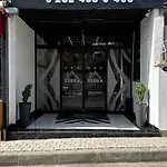 Hotel Zebra Buca 3*