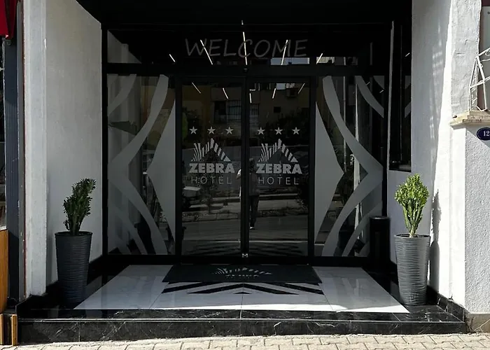 Otel Zebra Buca 3*